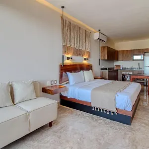 Adora 406 At Av Kukulkan Tulum